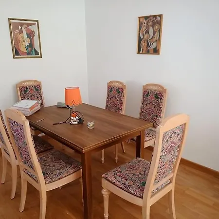 Appartement Modern House Alone For